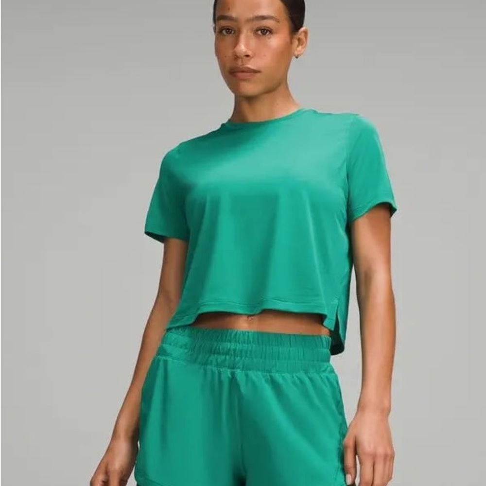 Lululemon Ultralight Waist-Length T-Shirt Sz 10